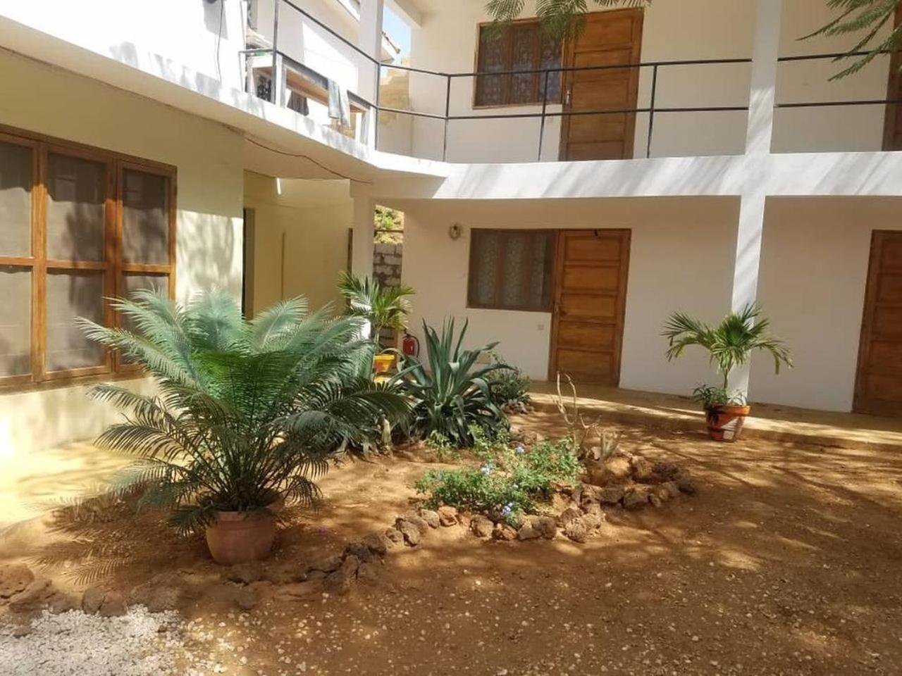 Hotel Al Jannah Somone Exterior foto